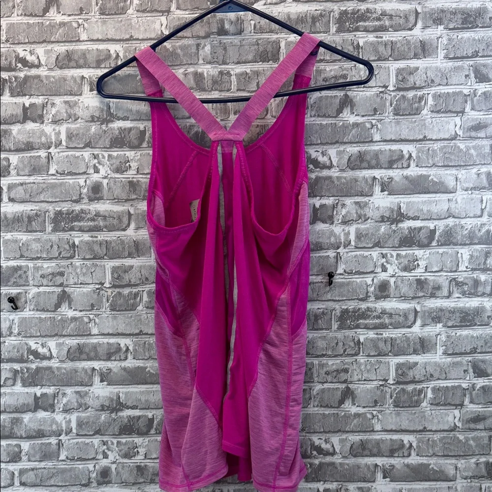 Athleta racerback tank top‎ - Picture 3 of 8